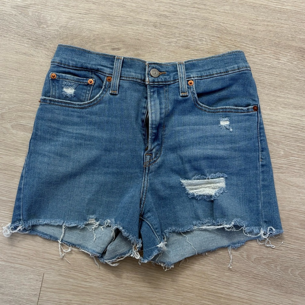 Levi high rise shorts, stretchy, size 27